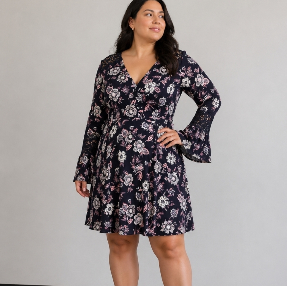Astr Blue Pink floral lace detail bell sleeve L